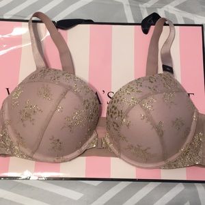 Victoria Secret Very Sexy Push-up bra.
